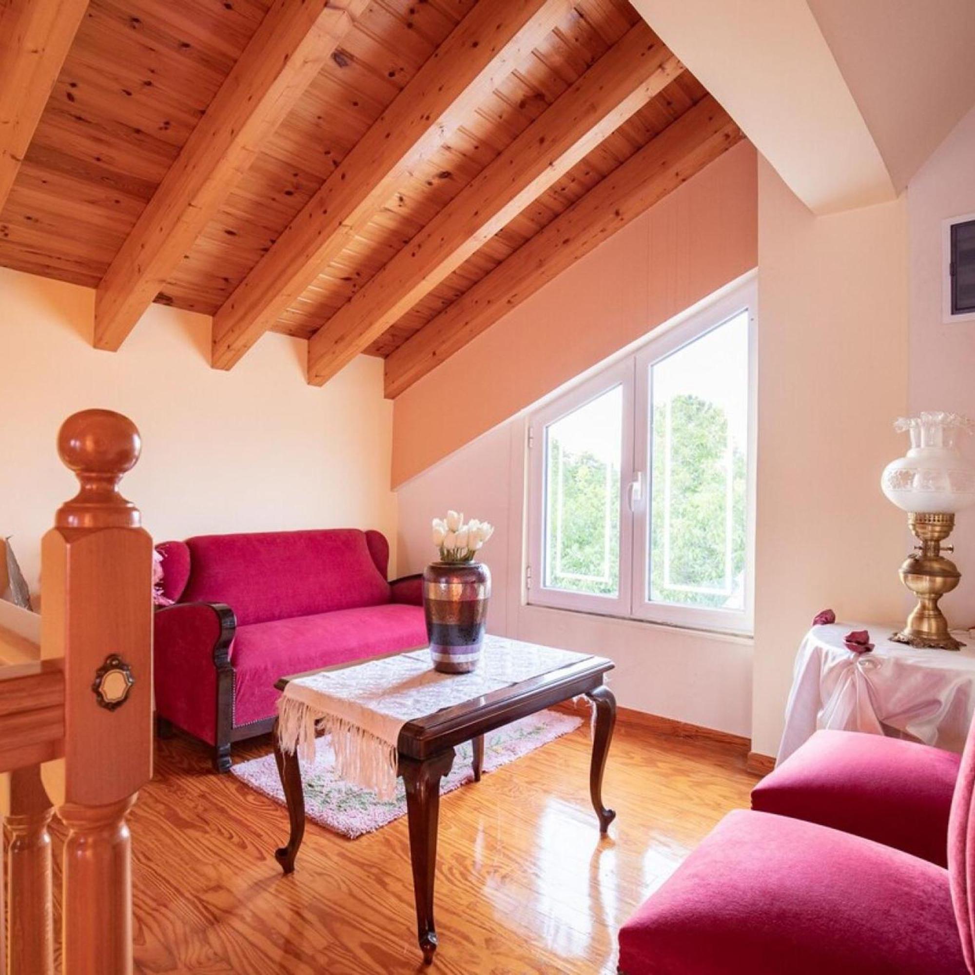 Neromilos Harmony - Roussis Residence Bagian luar foto
