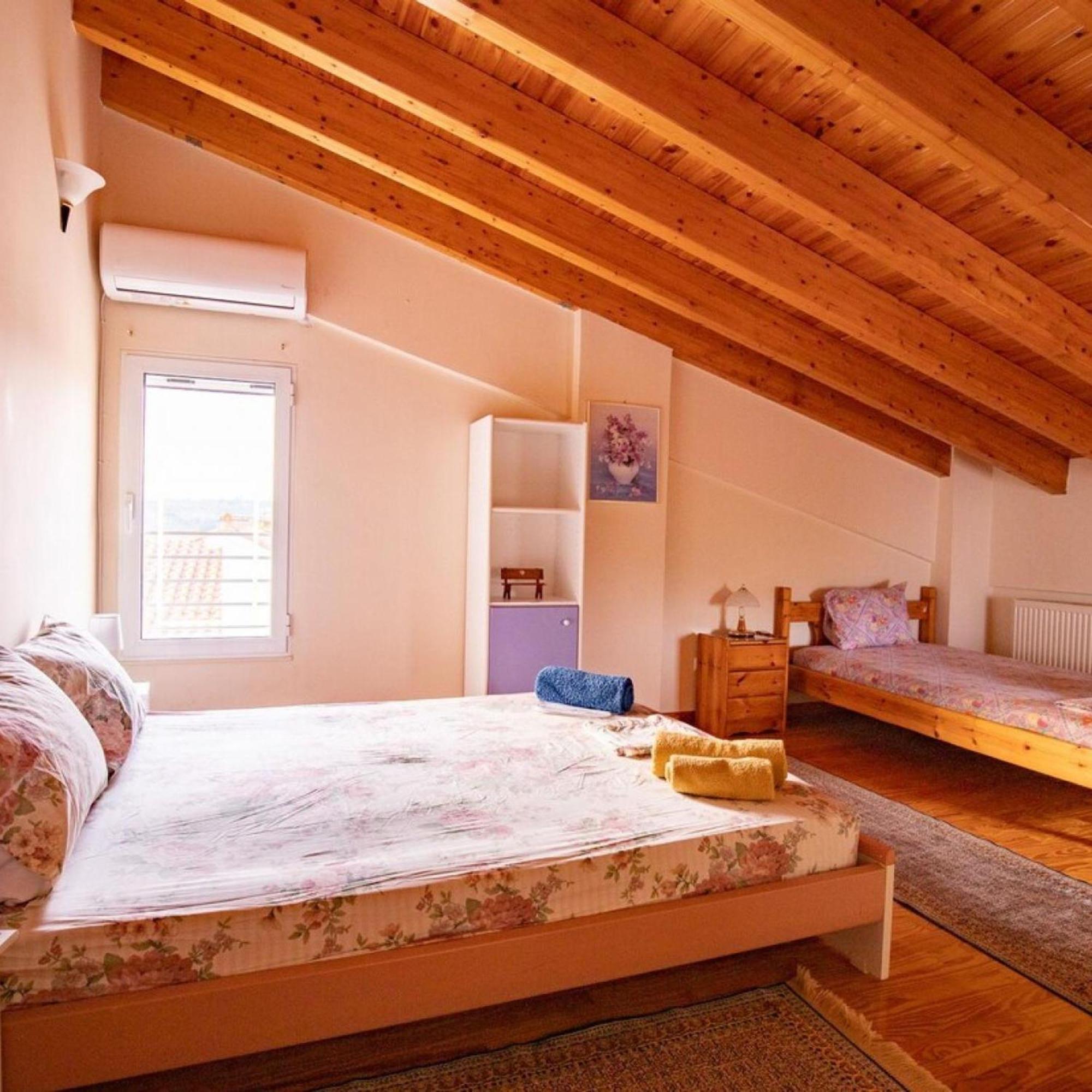 Neromilos Harmony - Roussis Residence Bagian luar foto