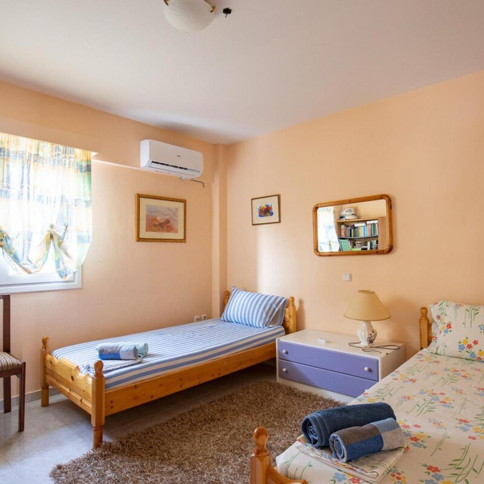 Neromilos Harmony - Roussis Residence Bagian luar foto
